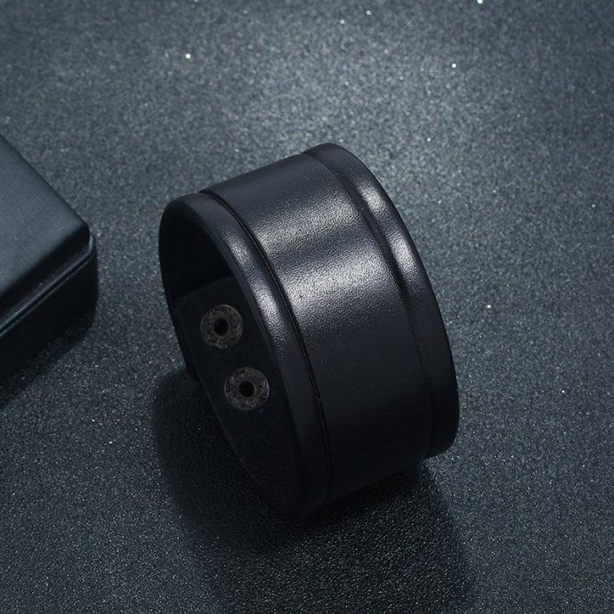 Адамс широкий браслет из кожи QB232