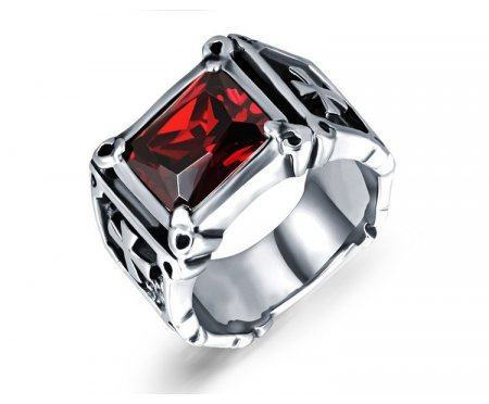 Перстень с красным камнем R1724