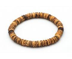 Браслет из деревянных бусин